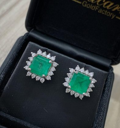 Aretes con Esmeralda Oro Blanco 18K 5.7 gr