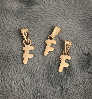 Dije de Letra F oro 18K 0.35