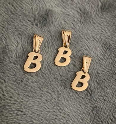 Dije de Letra B oro 18K 0.35 gr