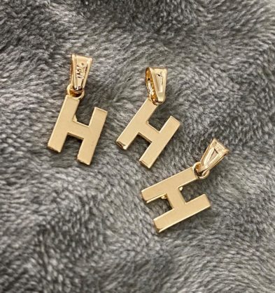 Dije de Letra H oro 18K 0.5 gr