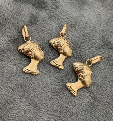 Dije de Nefertiti Oro Amarillo 18K 0.5grn