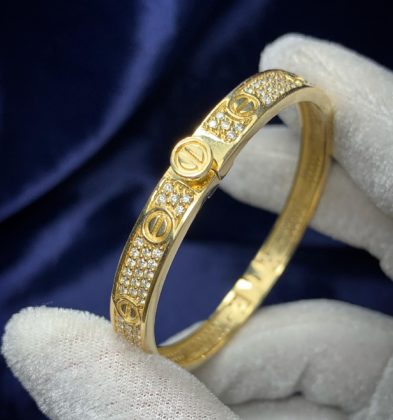 Pulso CT con Diamantes en Oro Amarillo 18K 30.9gr  2.7Qts