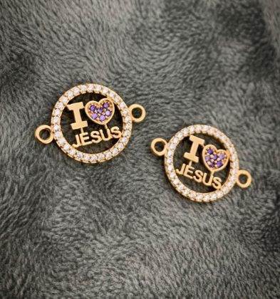 Herraje yo amo a Jesus con Swarovskis Blancos y Morados  en Oro Amarillo 18k 1.25 gr.