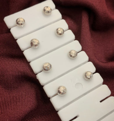 Topos De Media Bola Diamantado #4mm Oro Blanco 18K 0.55 gr