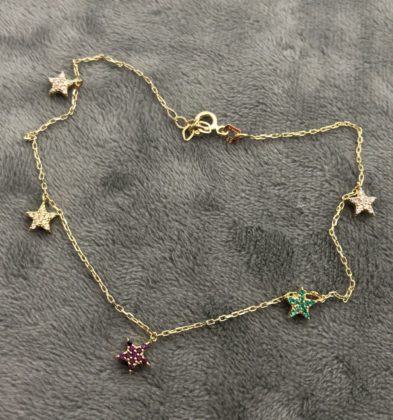 Pulso con dije de estrellas con Swarovskis Multicolor en Oro Amarillo 18K 2.65gr 18.7cm