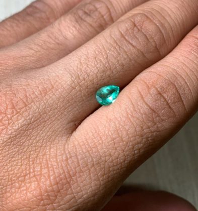 Esmeralda Clara cristalizada con 100pts