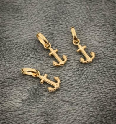 Dije de Ancla liso en Oro Amarillo 18K 0.3gr