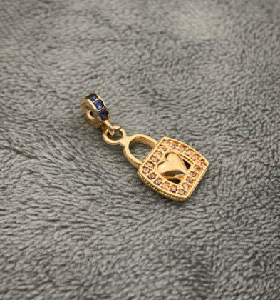 Dije Bolso Con Swarovski Oro Amarillo 18k 1.6gr 2.2cm