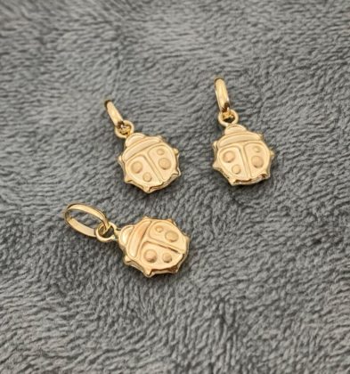 Dije Mariquita Oro Amarillo 18k 0.9gr 1.5cm