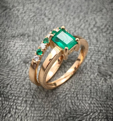 Juego De Pisa Argolla Con 0.67Qlt De Esmeraldas Y 16Pts , Diamantes 16Pts Oro Rosa 18k 5.2gr Talla # 4 3/4