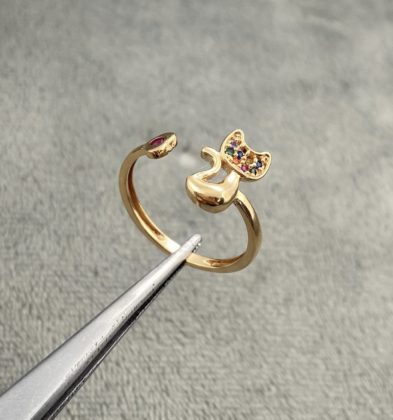 Anillo De Gato Con Swarovski Oro Amarillo 18K 2.4 gr Talla #7