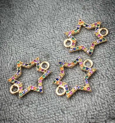 Dije De Estrella Con Swarovski Oro Amarillo 18k 1.2 gr 1.8 cm