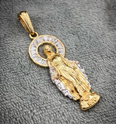 Dije De La Virgen Maria Con Swarovski Blanco Dos Oros 18k 4.8gr 4.5cm