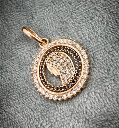 Dije De La Virgen De Guadalupe Con Swarovski Oro Rosa 18k 4.5 gr 3.1 cm