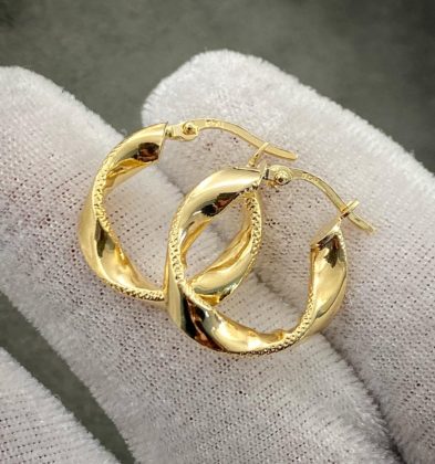 Candongas Entorchadas Con Puntos Oro Amarillo 18k Italy 2.2 gr  18.6 mm