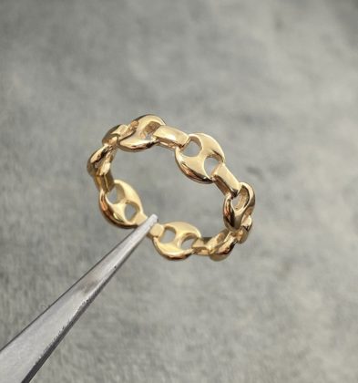 Anillo GC Liso Oro Amarillo 18K 3.3 gr Talla #5 3/4