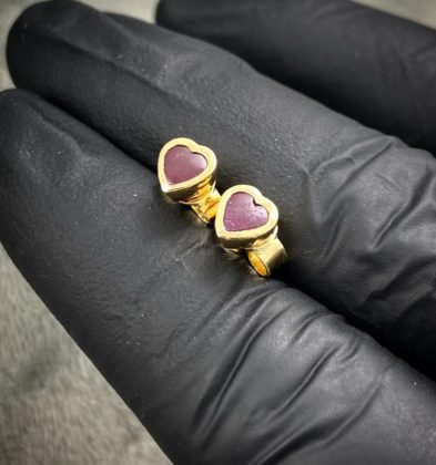 Topos De Corazón Con 60pts De Rubies Oro Amarillo 18k 2.1gr 5.6mm