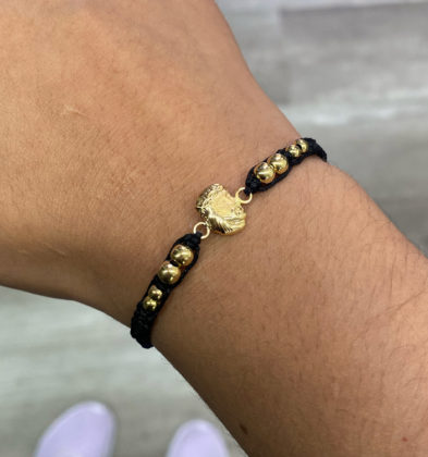 Pulsera En Hilo Negro Con Herraje Rostro De Jesús Oro Amarillo 18k