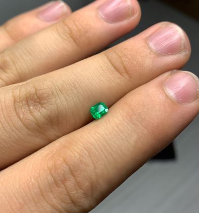 Esmeralda Cuadrada 0.37 Qts