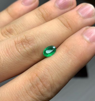 Esmeralda Ovalada 0.85 Qts