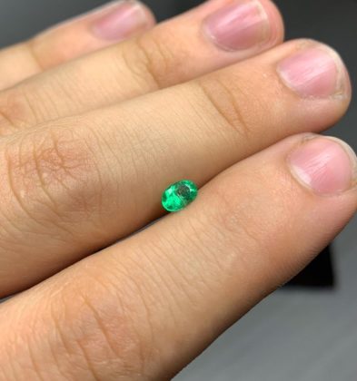 Esmeralda Ovalada 0.35 Qts