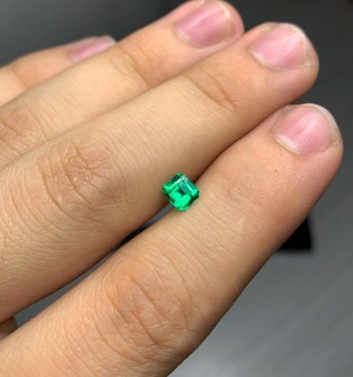 Esmeralda Cuadrada 0.50 Qts