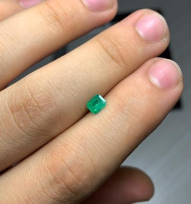 Esmeralda Cuadrada 0.40 Qts