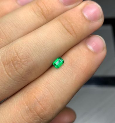 Esmeralda Cuadrada 0.26 Qts