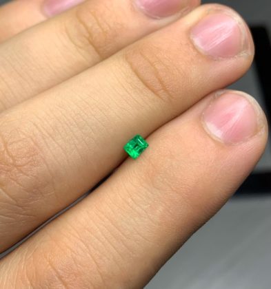 Esmeralda Cuadrada 0.18 Qts