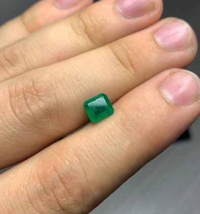Esmeralda Cuadrada 1.06 Qts