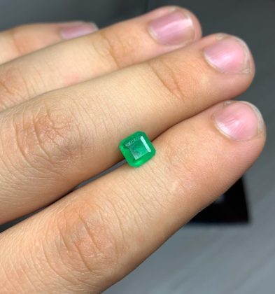 Esmeralda Cuadrada 0.77 Qts