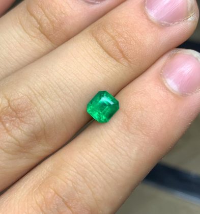 Esmeralda Cuadrada 0.85 Qts