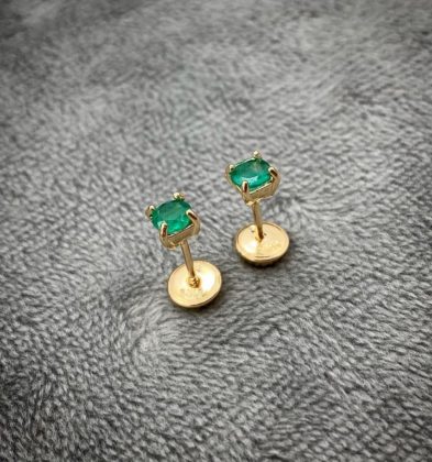 Topos Con Esmeraldas (0.38 Qts) En Oro Amarillo 18K 0.9 Gr