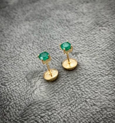 Topos Con Esmeraldas (0.30 Qts) En Oro Amarillo 18K 0.6 Gr