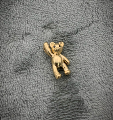 Dije De Oso Con Swarovski Negro Oro Amarillo 18K 1.4 gr 1.5 cm