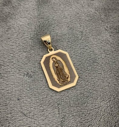 Dije En Placa De La Virgen De Guadalupe En Oro Amarillo 18K Italy 3.3gr