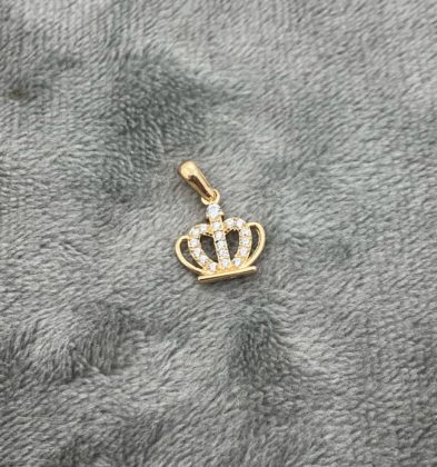Dije de Corona con Swarovskis blancos en Oro Amarillo 18K 0.7gr
