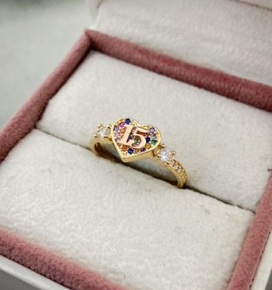 Anillo De Corazon De 15’s Con Swarovski Multicolor Oro Amarillo Y Rosado 18k 2.5gr #6 1/4