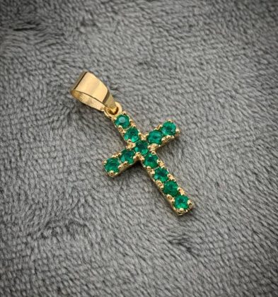 Dije De Cruz Con 0.54Qlt Oro Amarillo 18k 2.15gr 2.9cm