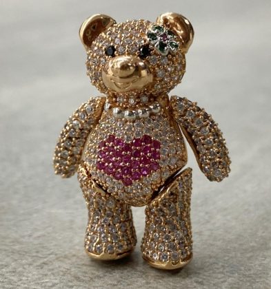 Dije De Oso Articulado Con Swarovski Oro Rosado 18K 8.8 gr 3.0 cm