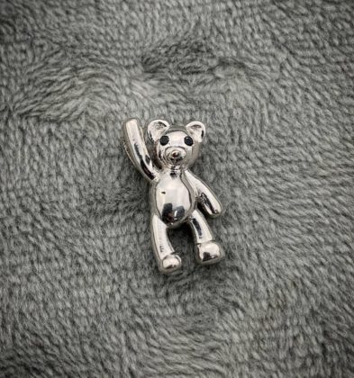 Dije De Oso Con Swarovski Negro Oro Blanco 18K 1.5 gr 1.5 cm