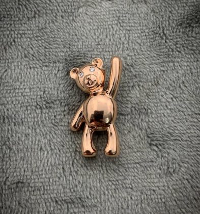 Dije de  Oso Con Swarovskis blancos en Oro Rosado  18K 4.45gr