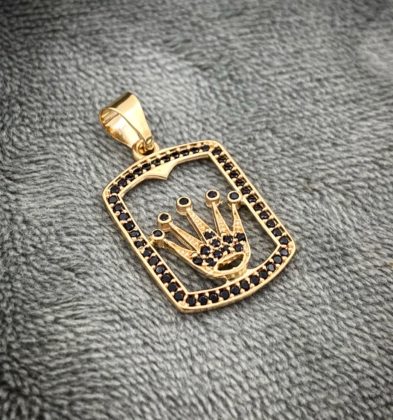Dije De Corona Con Swarovski Negro Oro Amarillo 18k 1.95gr 2.5 cm