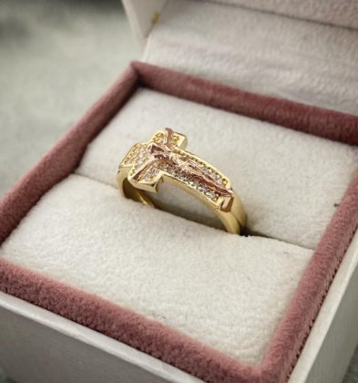 Anillo De Cruz Con Swarovski Dos Oros 18k 5.6gr Talla # 10