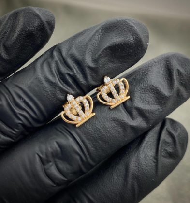 Topos de Corona con Swarovskis blancos en Oro Amarillo 18K 1.5gr