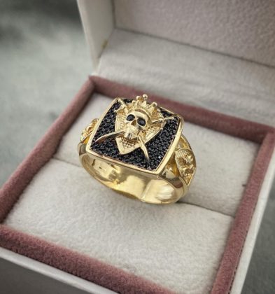 Anillo Con Calavera Swarovski Negro Oro Amarillo 18k 12gr Talla # 11 1/2
