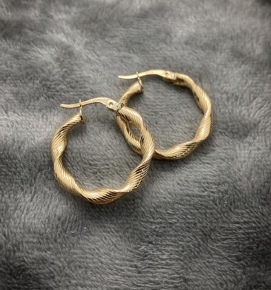 Candongas entorchadas en Oro Amarillo 18K 2.4gr 2.2cm