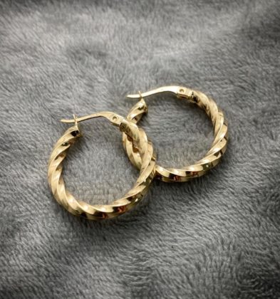 Candongas entorchadas en Oro Amarillo 18K 2.25gr 2.2cm