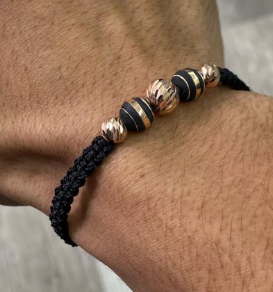 Pulsera En Hilo Negro Con Bolas Diamantadas Oro Rosa 18k